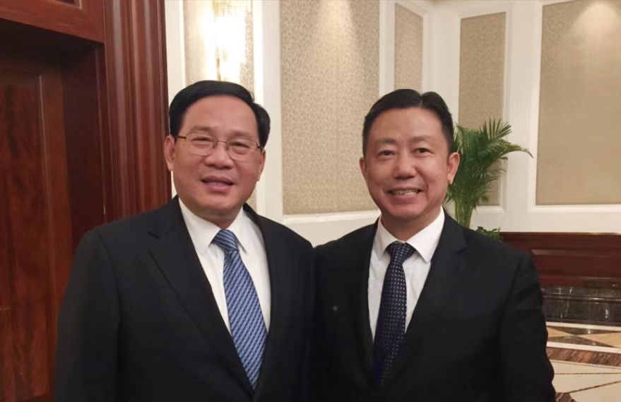 中央政治局常委、國務(wù)院總理李強與周海江合影